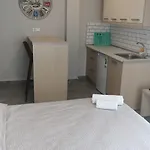 M2 מלון אהבה *